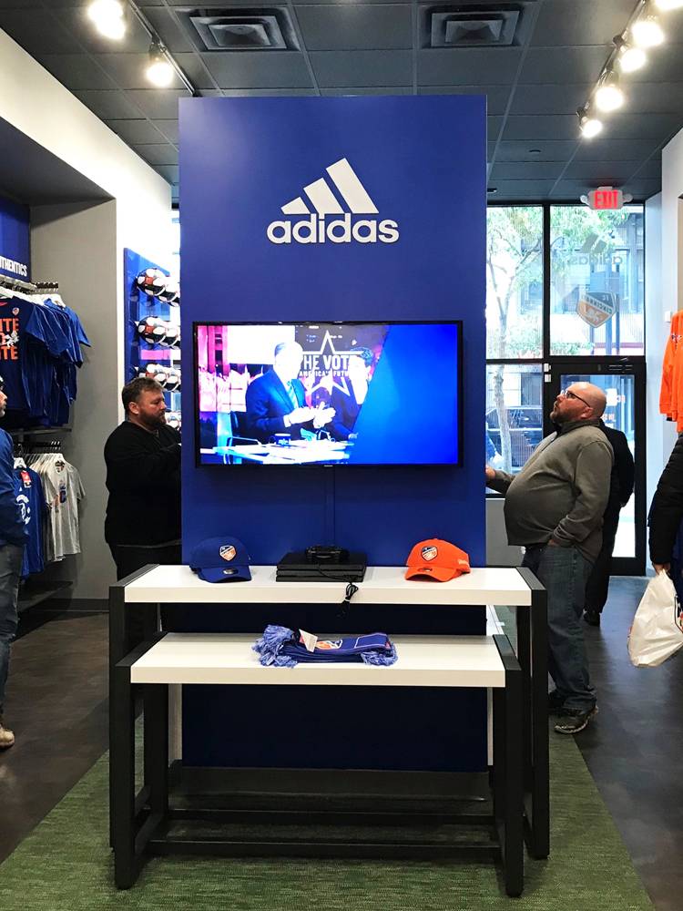 FCC adidias Store Fixtures